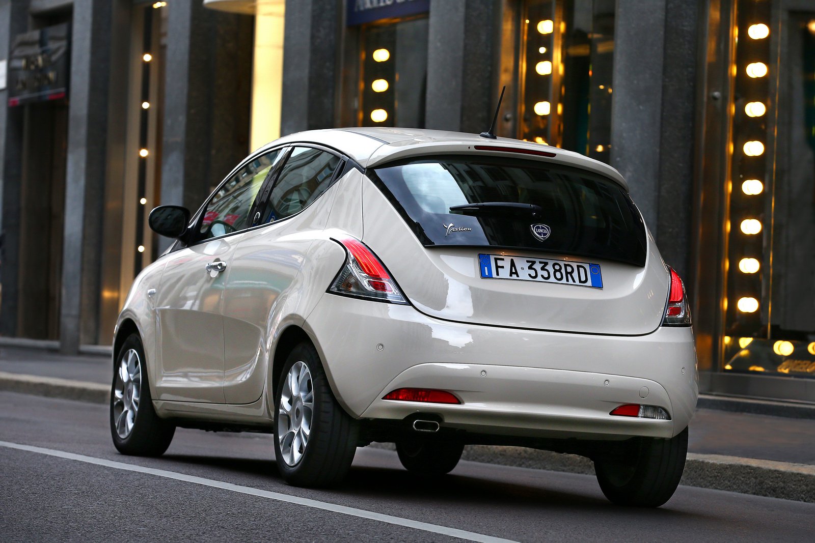 Lancia Ypsilon tem mais vendas do que a Alfa Romeo? 14 Lancia Ypsilon tem mais vendas do que a Alfa Romeo? 14