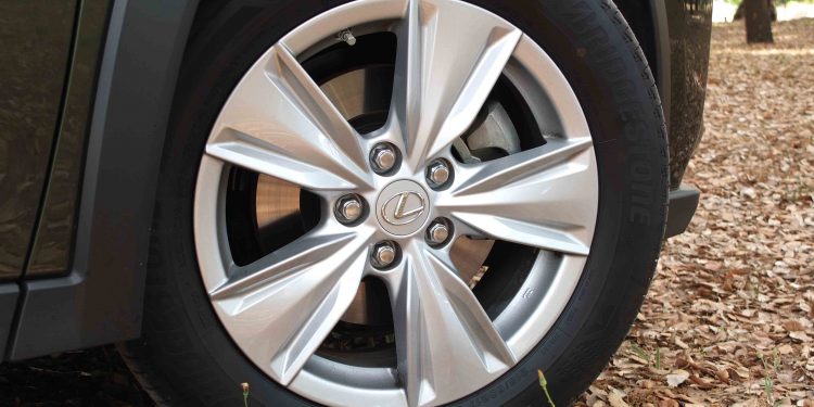 Lexus UX 250h Executive +: Ecologia, qualidade e conforto! 41