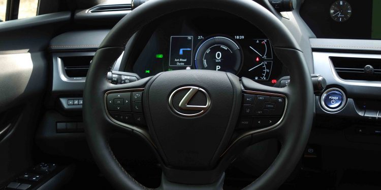 Lexus UX 250h Executive +: Ecologia, qualidade e conforto! 34