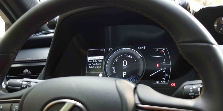 Lexus UX 250h Executive +: Ecologia, qualidade e conforto! 61