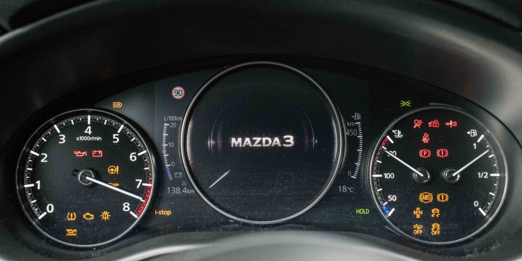 Mazda 3 2.0 SKYACTIV-G Excellence: Engenharia do prazer! 42