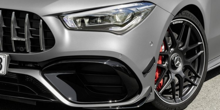 Mercedes CLA 45 AMG Shooting Brake chega com 415 cv na versão "S"! 35 Mercedes CLA 45 AMG Shooting Brake chega com 415 cv na versão "S"! 35