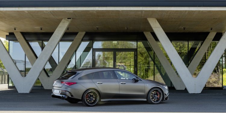 Mercedes CLA 45 AMG Shooting Brake chega com 415 cv na versão "S"! 33 Mercedes CLA 45 AMG Shooting Brake chega com 415 cv na versão "S"! 33