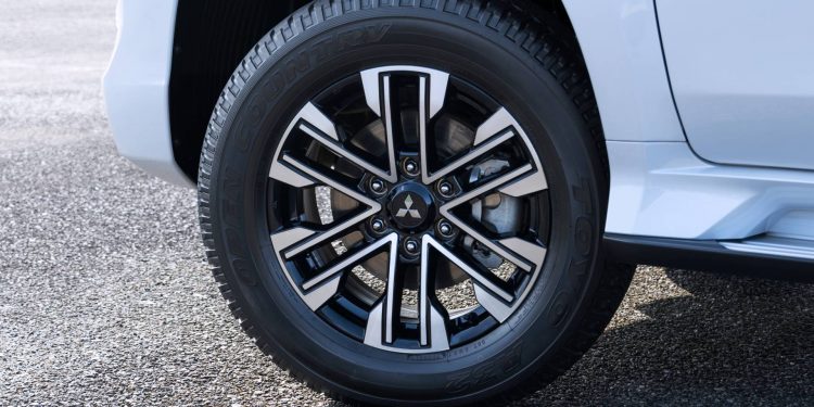 Mitsubishi Pajero Sport apresentado na Tailândia! 23