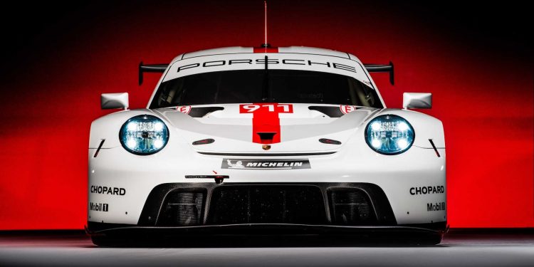 Porsche revelou 911 RSR GTE! 22