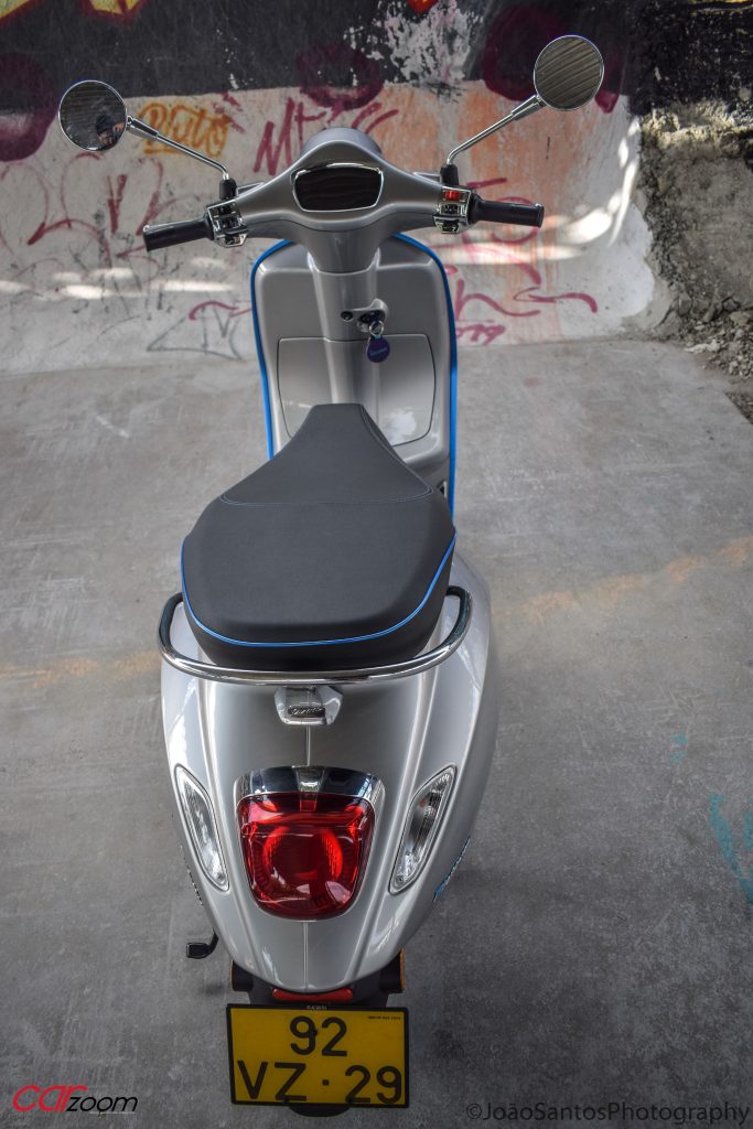 Vespa Elettrica: Diversão a 50km/h! 17