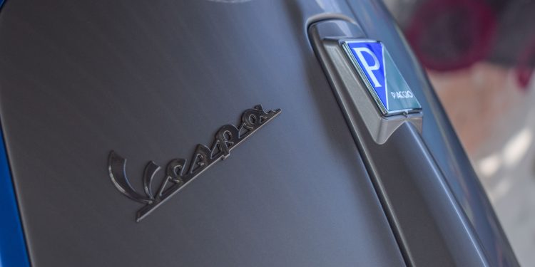 Vespa Elettrica: Diversão a 50km/h! 27