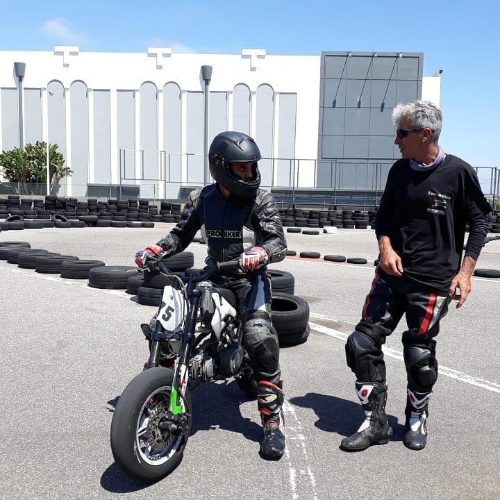 A Escola de Motociclismo de Sintra na primeira pessoa! 24 A Escola de Motociclismo de Sintra na primeira pessoa! 24