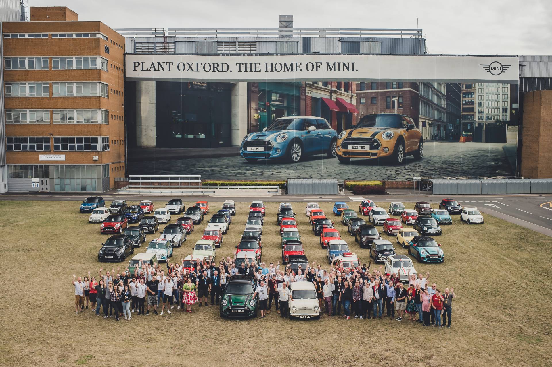 MINI produziu 10 milhões de automóveis em 60 anos! 14