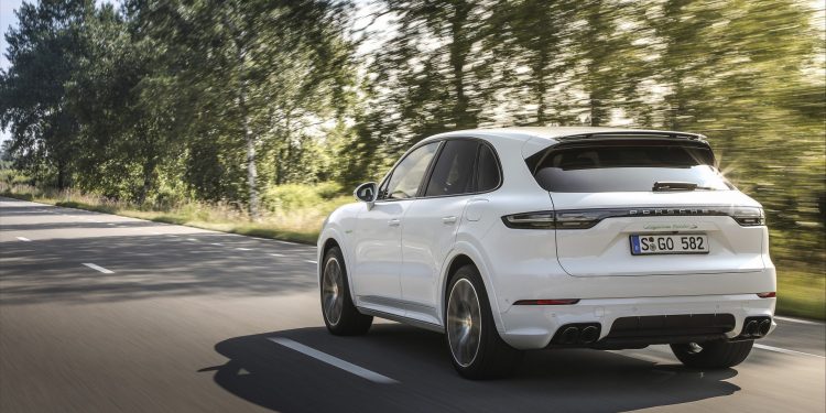 Porsche Cayenne Turbo S E-Hybrid apresentado com 680cv! 21