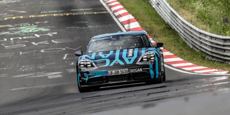Porsche Taycan é o eléctrico de produção com 4 portas mais rápido em Nurburgring! 18
