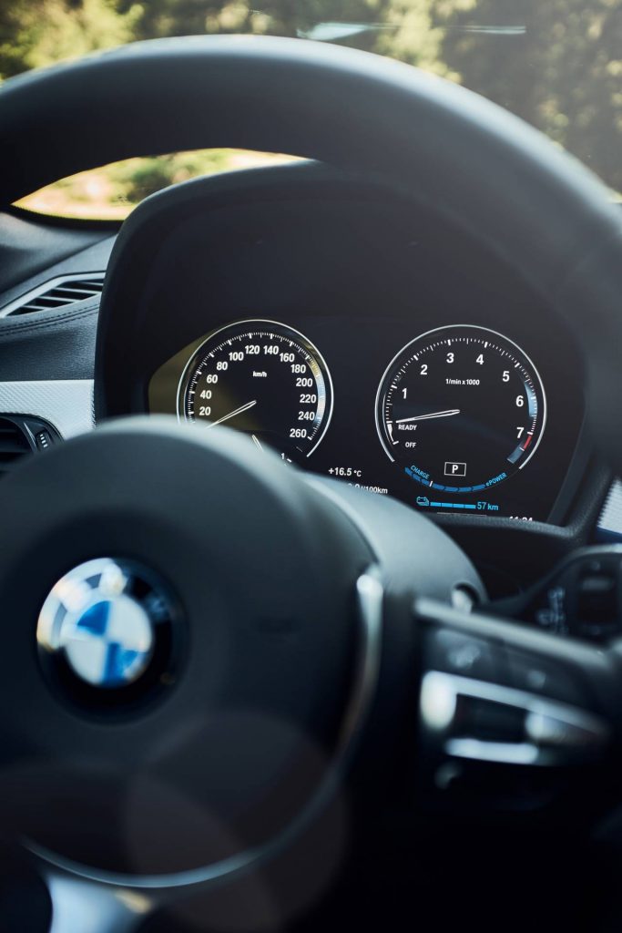 BMW X1 recebe versão xDrive25e híbrida Plug-in! 14