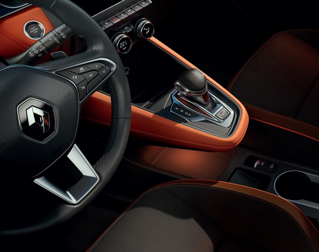 Novo Renault Captur chega a Frankfurt com versão Híbrida Plug-In! 26