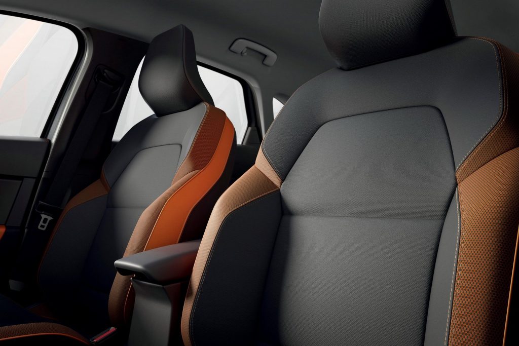 Novo Renault Captur chega a Frankfurt com versão Híbrida Plug-In! 25