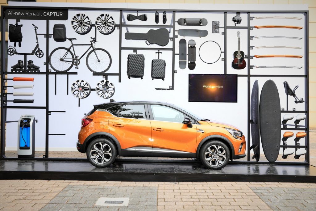 Novo Renault Captur chega a Frankfurt com versão Híbrida Plug-In! 23