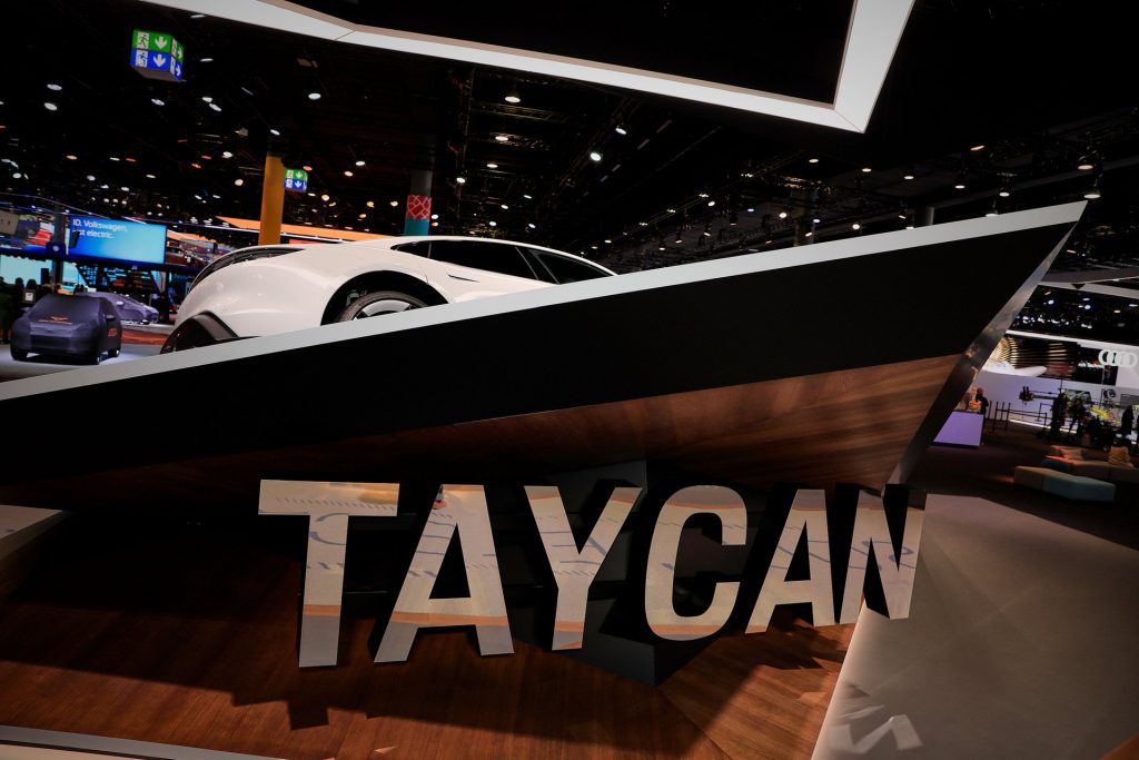 Porsche Taycan causa furor em Frankfurt! 59 Porsche Taycan causa furor em Frankfurt! 59