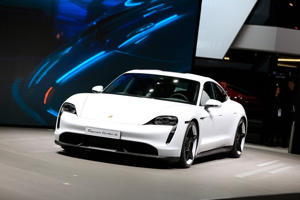 Porsche Taycan causa furor em Frankfurt! 31 Porsche Taycan causa furor em Frankfurt! 31
