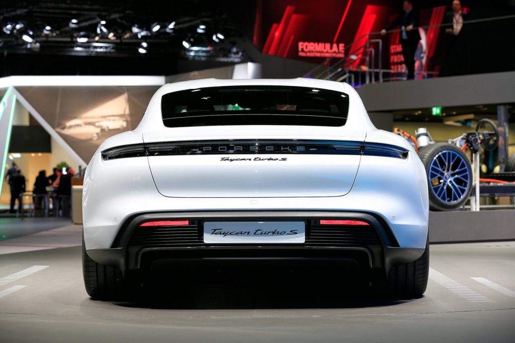 Porsche Taycan causa furor em Frankfurt! 32 Porsche Taycan causa furor em Frankfurt! 32