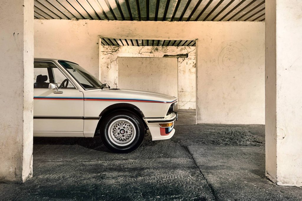 BMW 530 Motorsport Edition de 1976 recebe restauro! 27