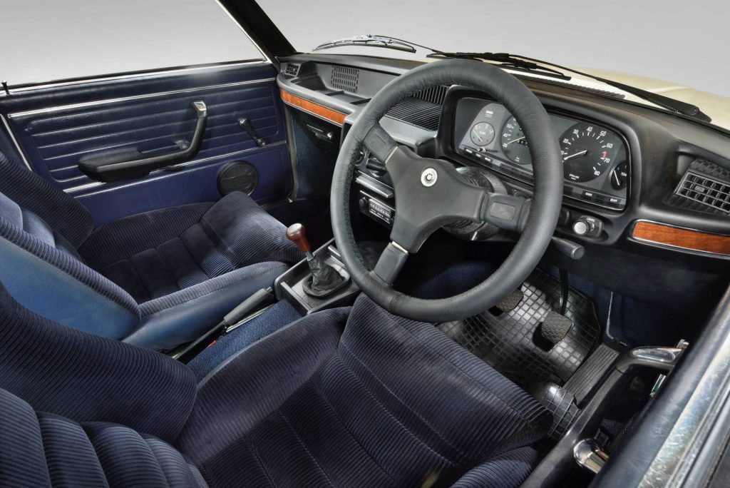 BMW 530 Motorsport Edition de 1976 recebe restauro! 14
