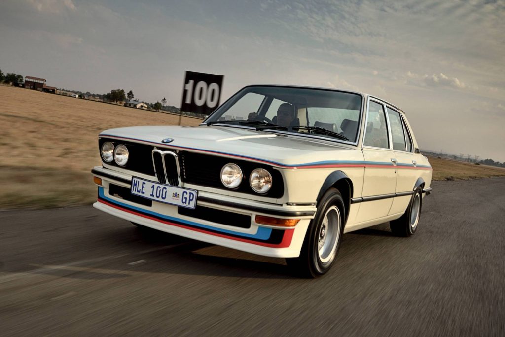 BMW 530 Motorsport Edition de 1976 recebe restauro! 35