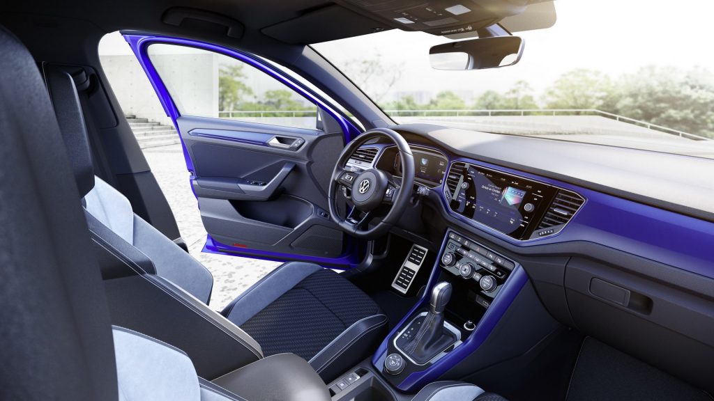 Volkswagen T-Roc R quer ser o pequeno crossover mais rápido! 35