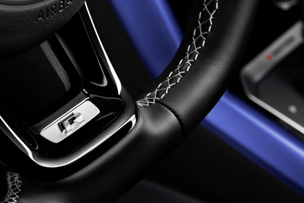 Volkswagen T-Roc R quer ser o pequeno crossover mais rápido! 31