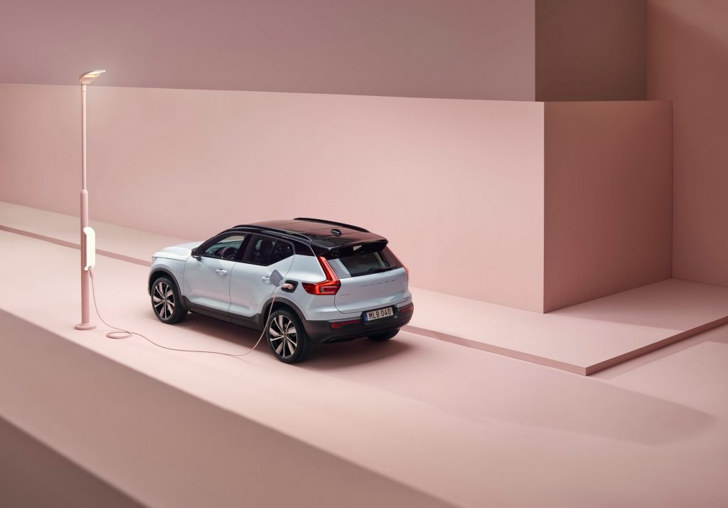 Volvo revela novo XC40 "Recharged" totalmente eléctrico! 23