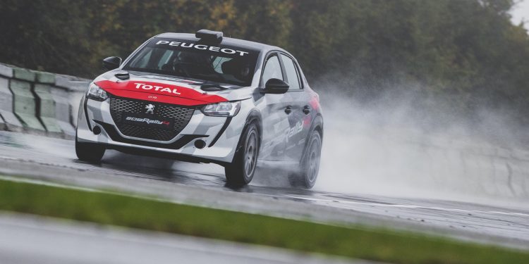 PEUGEOT DESVENDA NOVO 208 RALLY 4 17