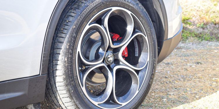 Alfa Romeo Stelvio Black Tech 2.2 JTDM AT8: Beleza Negra! 41 Alfa Romeo Stelvio Black Tech 2.2 JTDM AT8: Beleza Negra! 41