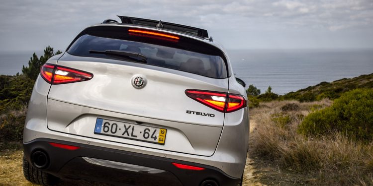 Alfa Romeo Stelvio Black Tech 2.2 JTDM AT8: Beleza Negra! 35 Alfa Romeo Stelvio Black Tech 2.2 JTDM AT8: Beleza Negra! 35