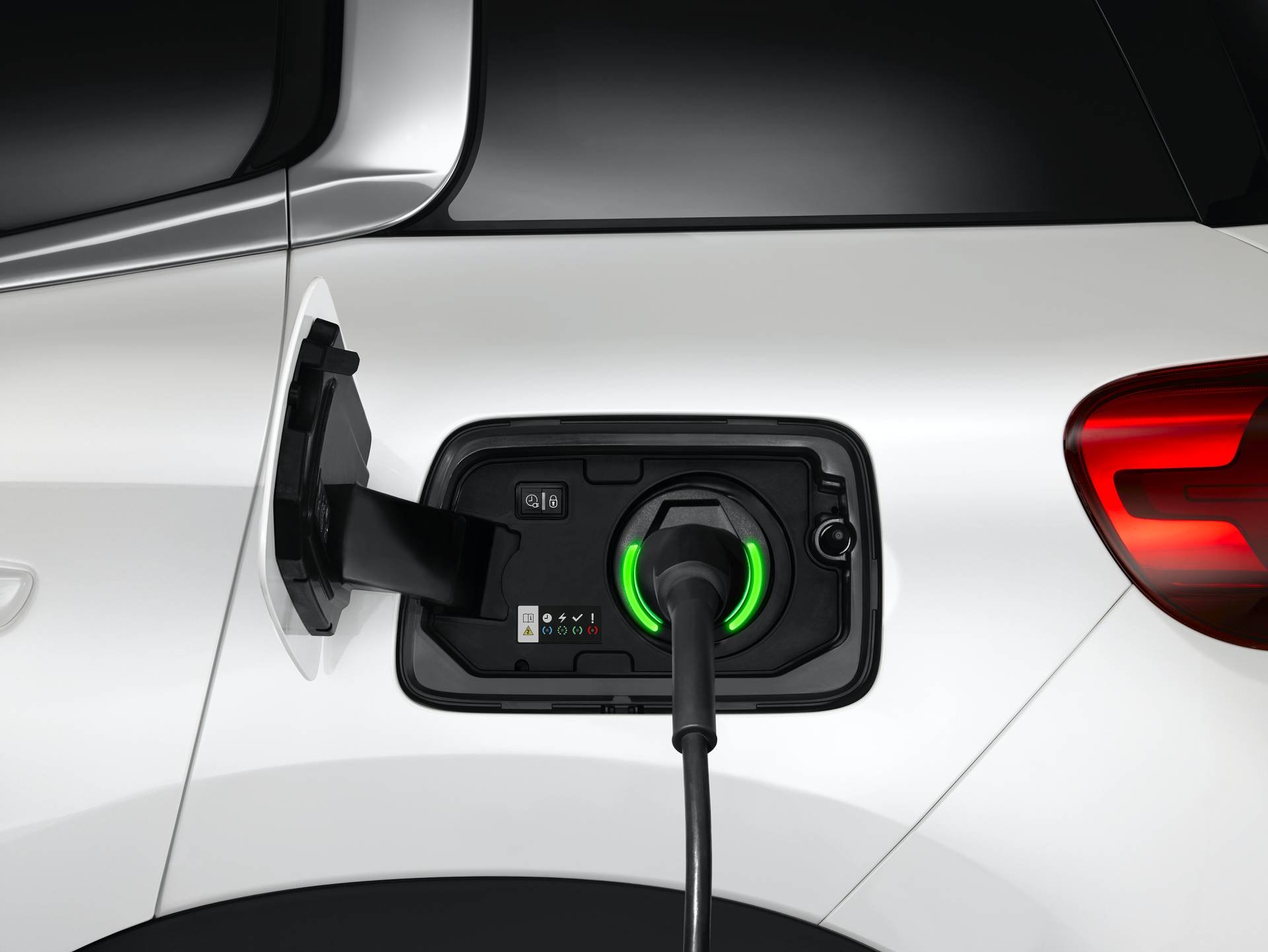 Citroen C5 Aircross estreia versão híbrida plug-in! 16