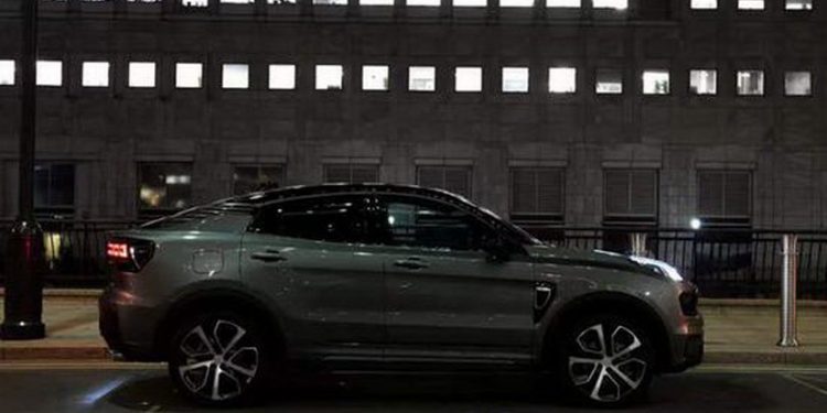 Lynk & Co revela novo SUV Coupé em imagens! 25