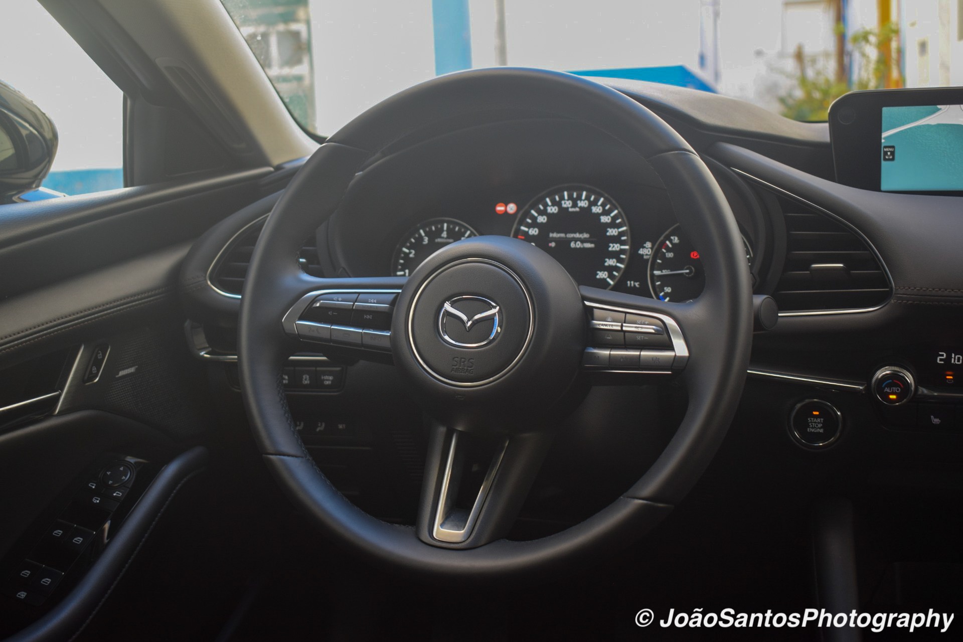 Mazda 3 CS 2.0 SKYACTIV-G Excellence: Requinte num segmento "C"! 28