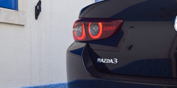 Mazda 3 CS 2.0 SKYACTIV-G Excellence: Requinte num segmento "C"! 31