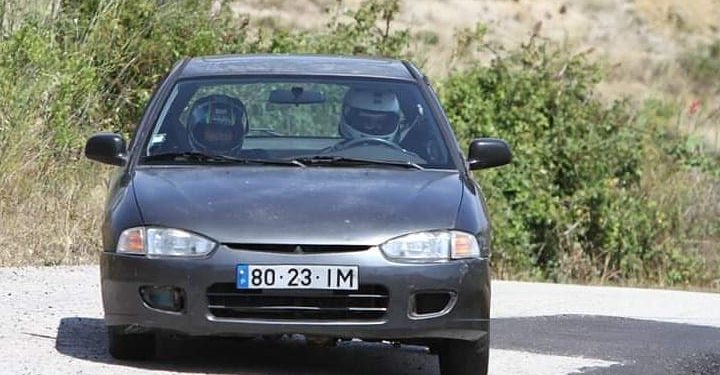 Comprámos um carro por 400 euros no OLX e fomos correr com ele! 34 Comprámos um carro por 400 euros no OLX e fomos correr com ele! 34