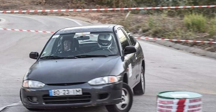 Comprámos um carro por 400 euros no OLX e fomos correr com ele! 28 Comprámos um carro por 400 euros no OLX e fomos correr com ele! 28