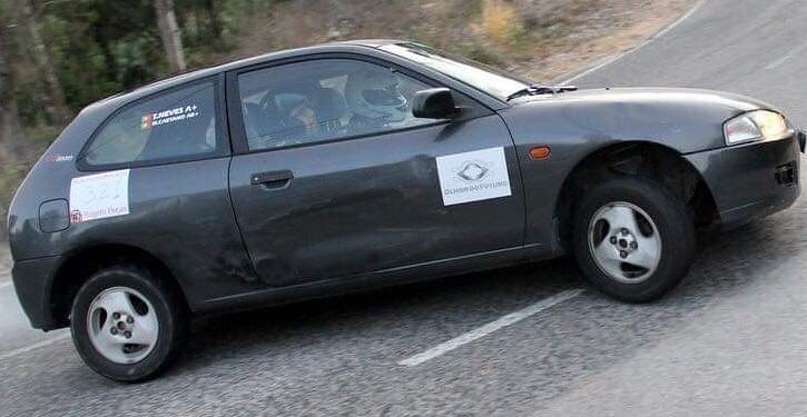 Comprámos um carro por 400 euros no OLX e fomos correr com ele! 26 Comprámos um carro por 400 euros no OLX e fomos correr com ele! 26