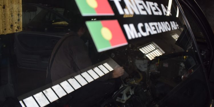 Comprámos um carro por 400 euros no OLX e fomos correr com ele! 45 Comprámos um carro por 400 euros no OLX e fomos correr com ele! 45