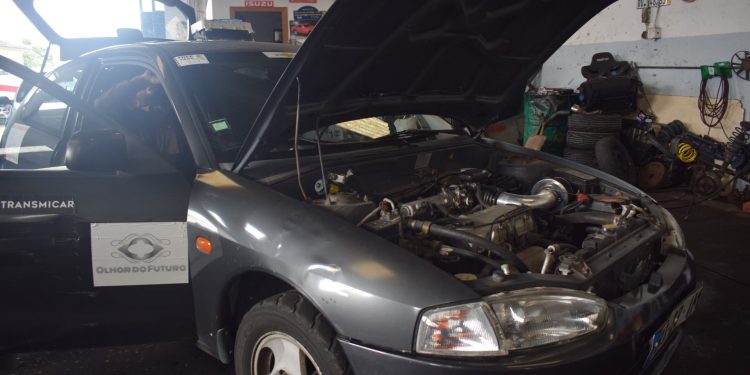 Comprámos um carro por 400 euros no OLX e fomos correr com ele! 47 Comprámos um carro por 400 euros no OLX e fomos correr com ele! 47