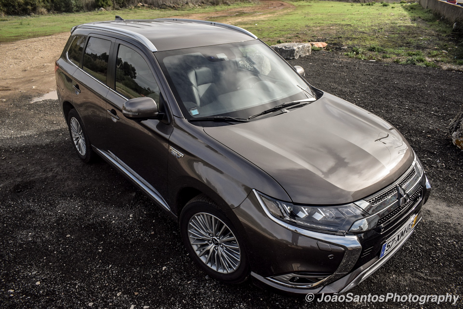 Mitsubishi Outlander PHEV Instyle: Ecologia com 3 motores! 23
