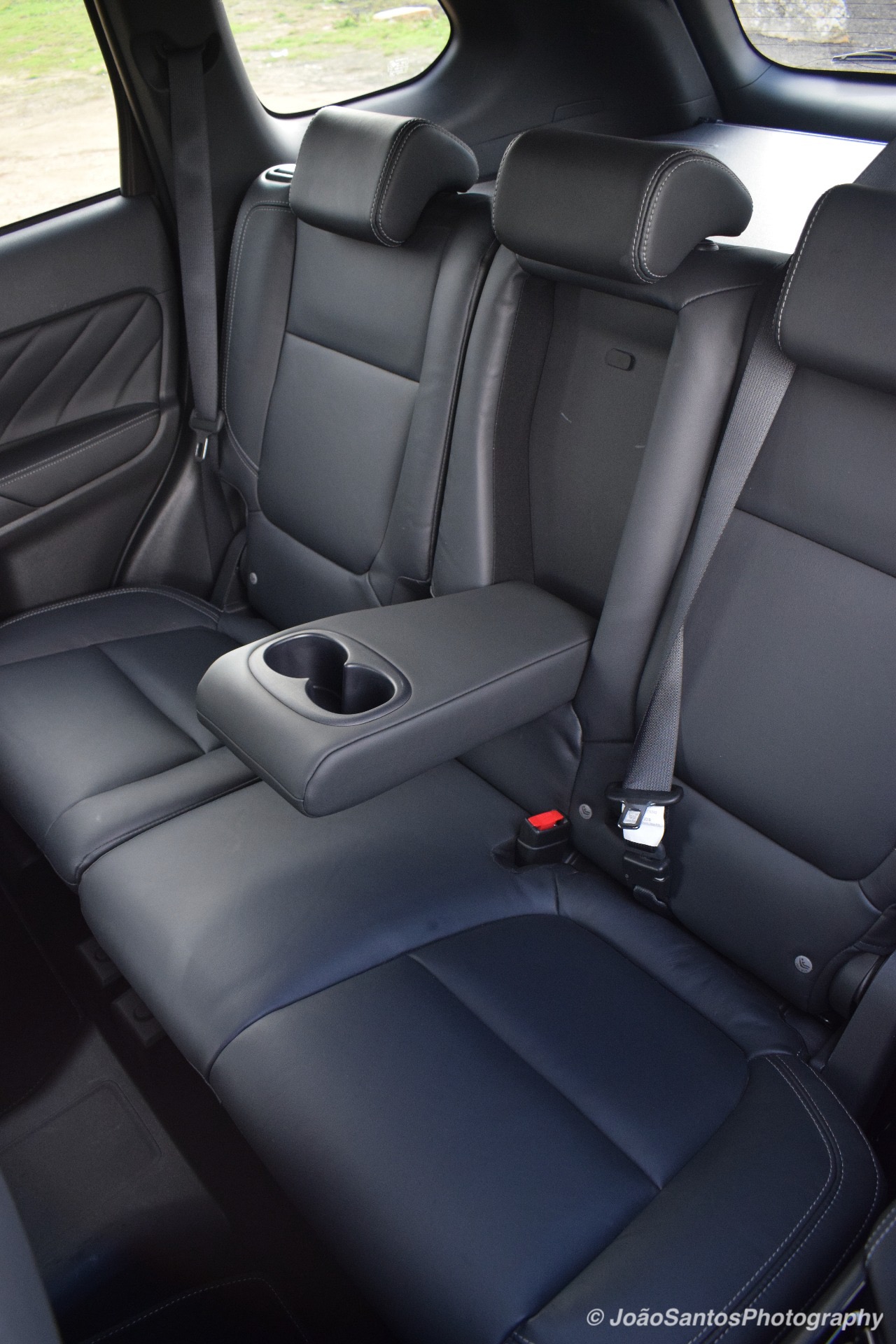 Mitsubishi Outlander PHEV Instyle: Ecologia com 3 motores! 24