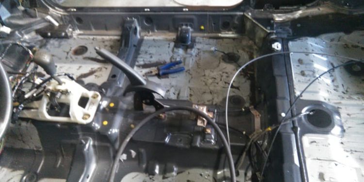 (Parte 2) Comprámos um carro por 400€ e fomos correr: Rollbar 23 (Parte 2) Comprámos um carro por 400€ e fomos correr: Rollbar 23