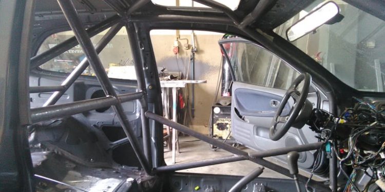 (Parte 2) Comprámos um carro por 400€ e fomos correr: Rollbar 29 (Parte 2) Comprámos um carro por 400€ e fomos correr: Rollbar 29