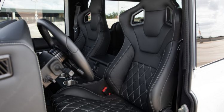 Land Rover Defender Blackcomb tem 565cv para explorar o mato! 13