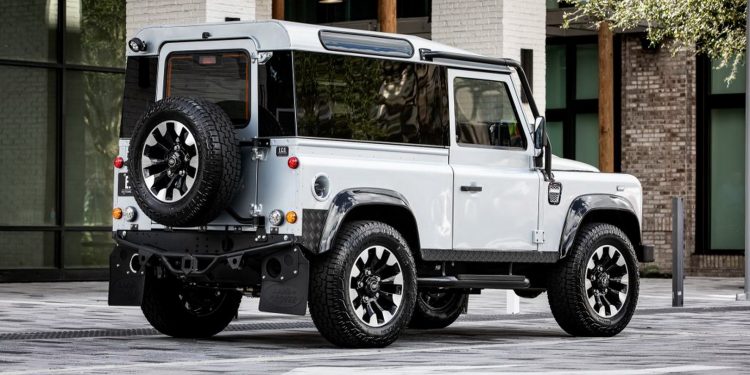 Land Rover Defender Blackcomb tem 565cv para explorar o mato! 19