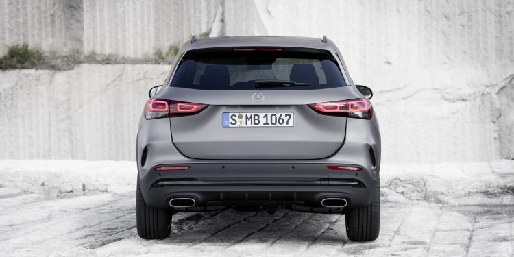 Este é o Novo Mercedes GLA! 45