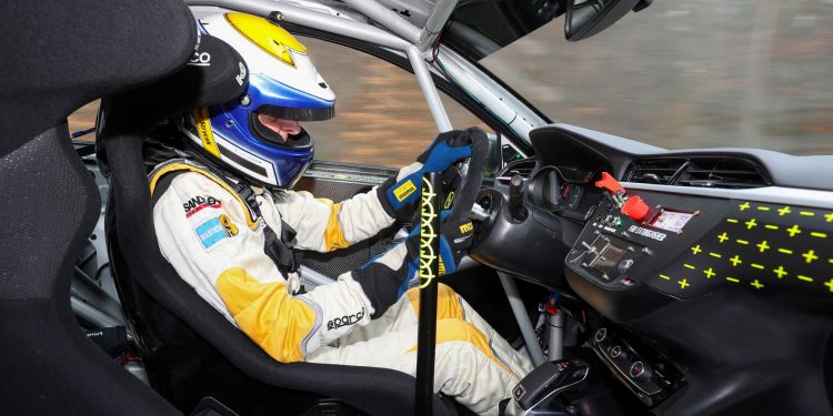 Opel já desenvolve o Corsa elétrico para ralis 18