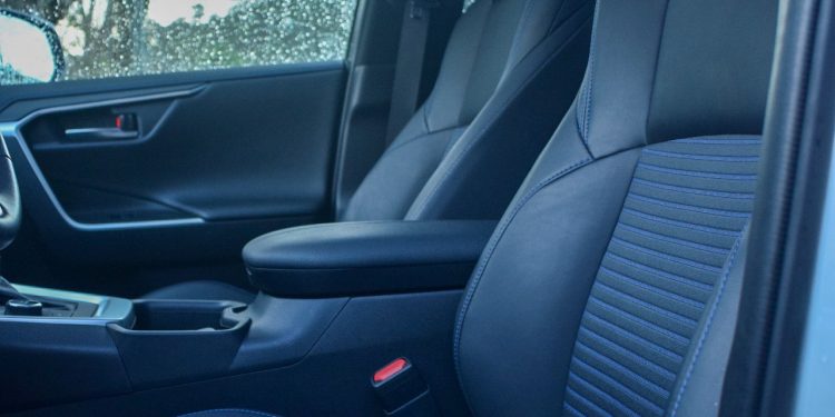 Toyota RAV4 2.5 Hybrid Lounge: O descanso de ter um híbrido! 51