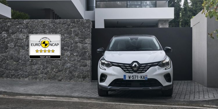 O Grupo Renault acelera a estratégia de eletrificação com o Novo Renault Captur E-TECH Plug-in 17